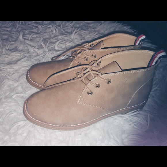 Tommy Hilfiger Shoes - Picture 2 of 2